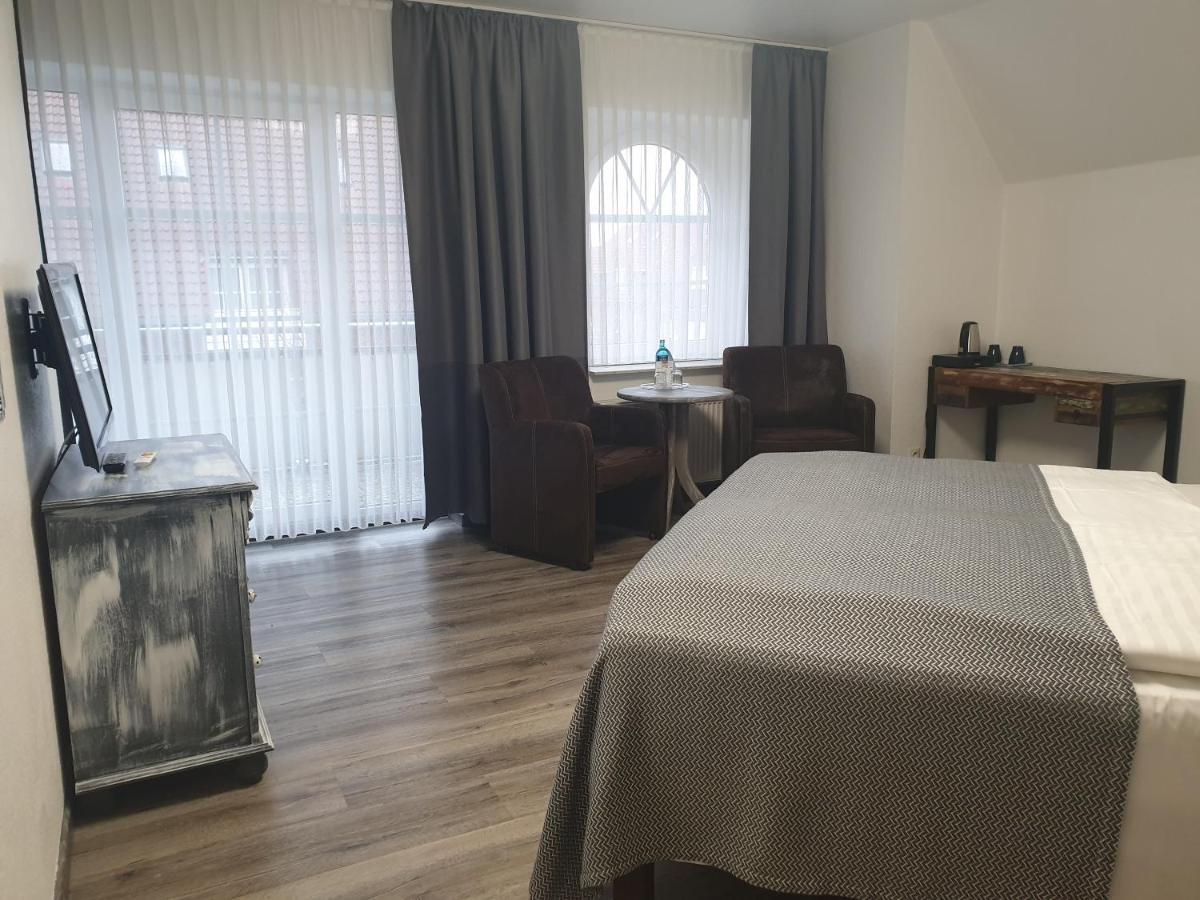Hotel Blischke 卡罗利嫩西尔 外观 照片
